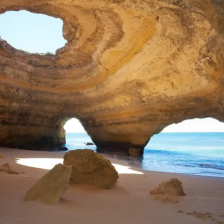 Caroni Vilamoura